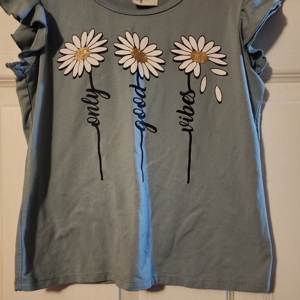 Lily Bleu Teal Tee with Daisy and Positive Message